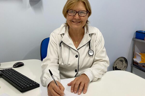 Os atendimentos é com a Dra. Ewa Colsenti, pediatra (foto: PMQI)