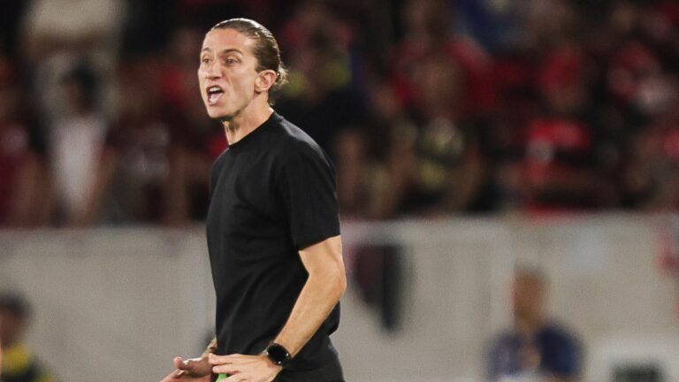 Filipe Luís critica árbitro após vitória do Flamengo