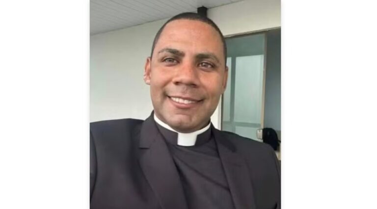 Ex-padre transferido para presídio em Curitiba
