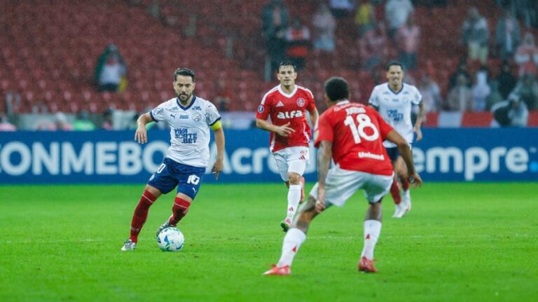 Internacional enfrenta o Bahia em jogo decisivo