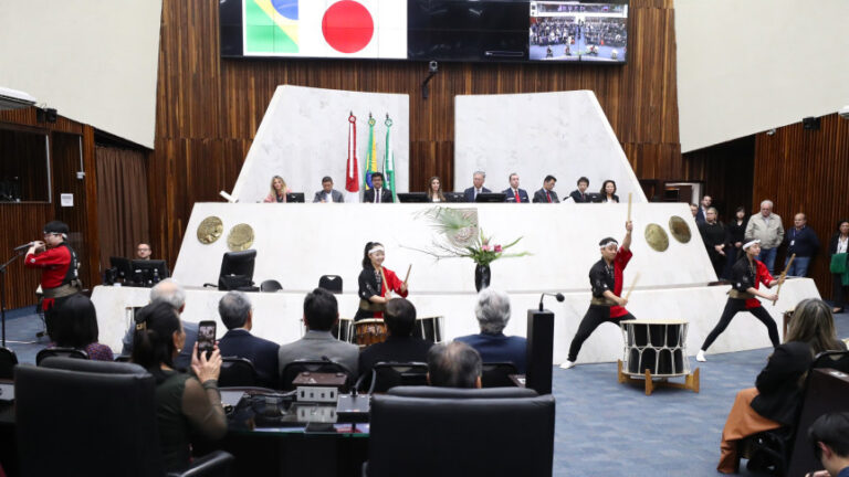 Assembleia Legislativa homenageia 130 anos do Tratado de Amizade Brasil-Japão