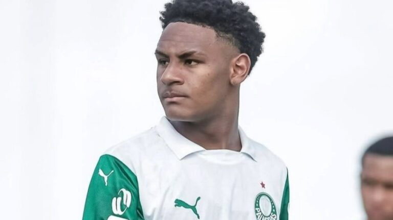 Joia do Palmeiras atrai olhares da Europa aos 15 anos