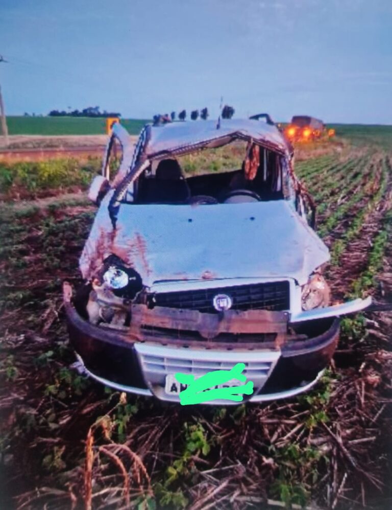 Mulher de 65 anos fica ferida em acidente na PR-182
