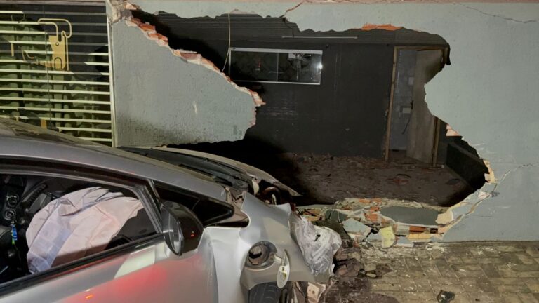 Acidente em Cascavel: motorista colide após desviar de gato