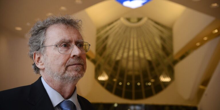 Luiz Davidovich é premiado pela Academia Mundial de Ciências