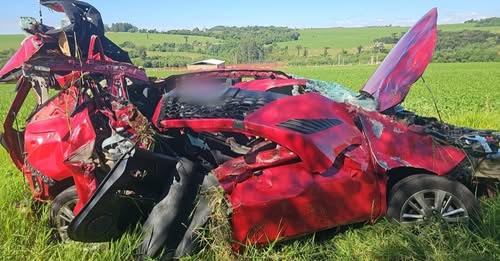 Acidente na BR-163 deixa mulher ferida