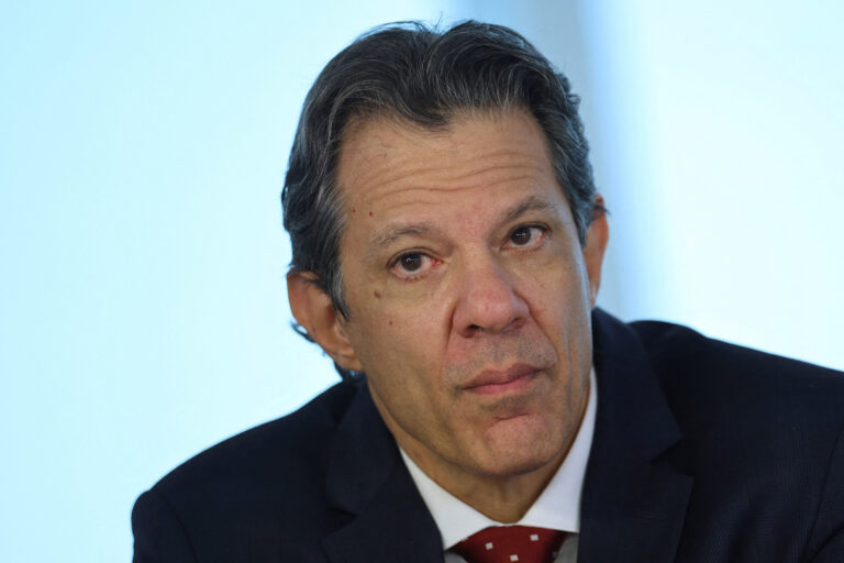 Haddad afirma que superávit fiscal é previsível para 2024