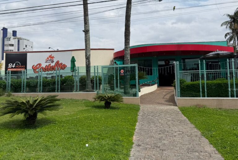 Restaurante 24 horas em Curitiba oferece rodízio completo
