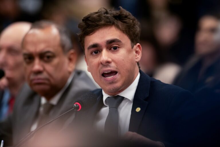 Nikolas Ferreira afirma que câncer de Bolsonaro é resultado de perseguição