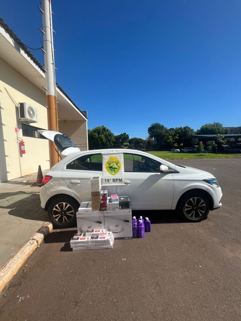 Polícia apreende mercadorias sem nota fiscal em veículo do Paraguai