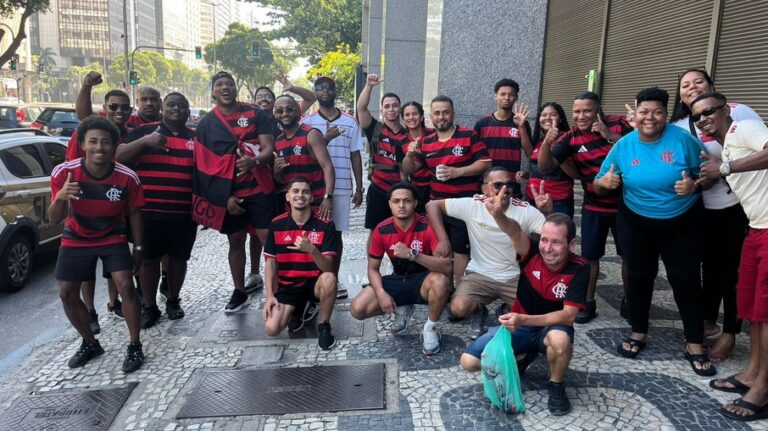 Flamengo celebra tetracampeonato com grande festa nas ruas do Rio
