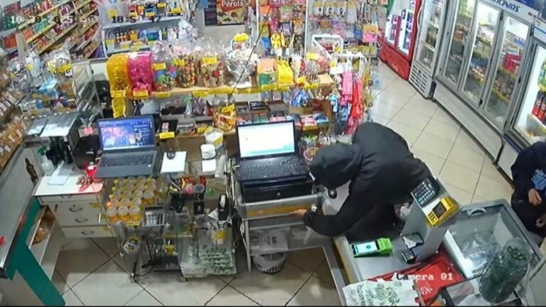 Roubo a comércio em Toledo termina com fuga de dupla armada