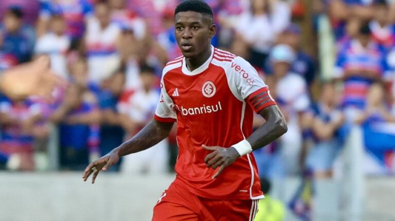 Vitão deve deixar o Internacional após sondagens do exterior