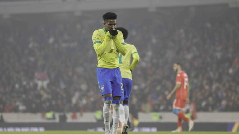 Estêvão comenta sobre pênalti perdido por Paquetá na seleção