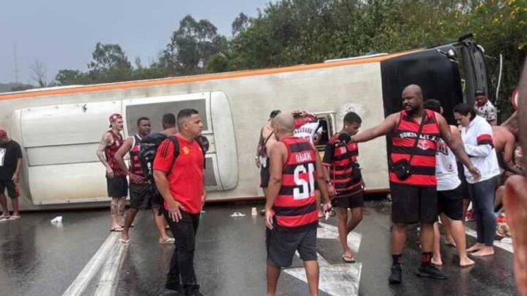 Motorista de ônibus com torcedores do Flamengo fugiu e será indiciado