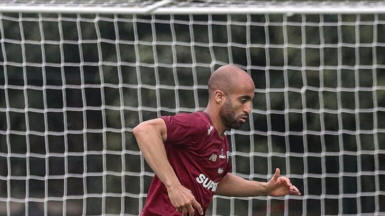 Lucas pode ser desfalque no clássico contra o Corinthians