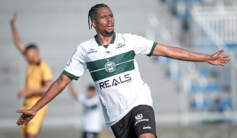 Coxa conquista vitória fora de casa e se destaca na Série B