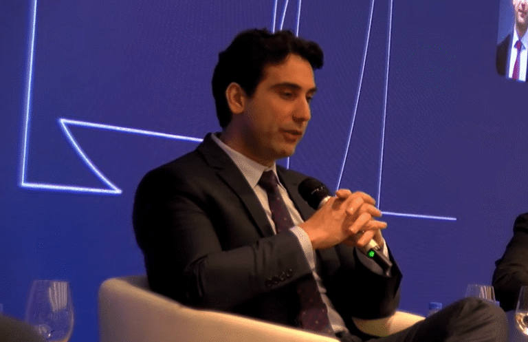 Cenário do mercado de trabalho e postura conservadora do BC segundo Galípolo