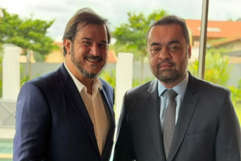 Cláudio Castro se reúne com parlamentares para discutir segurança pública