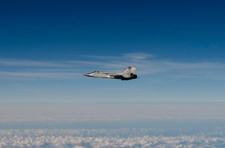 Incursão de caças russos aumenta tensão na Europa