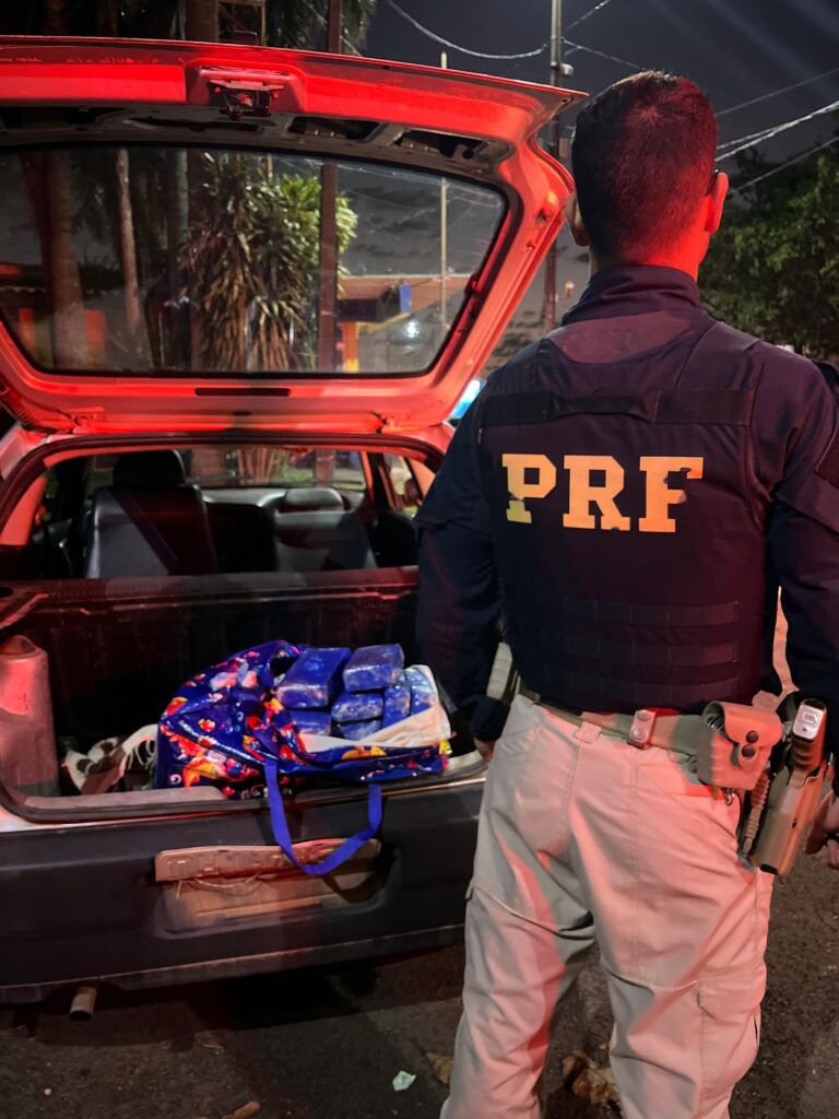 Polícia Rodoviária Federal apreende grande quantidade de drogas