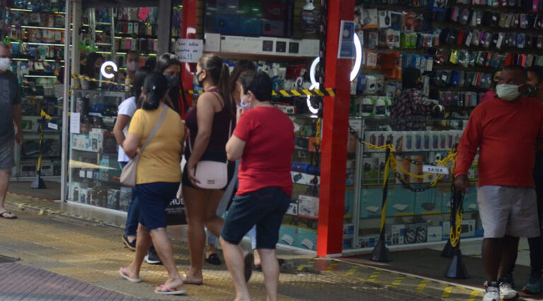 Projeções do Ibevar indicam crescimento pífio no varejo até janeiro