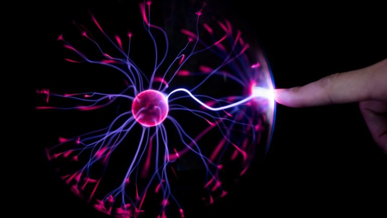 O que é plasma? Entenda o quarto estado da matéria