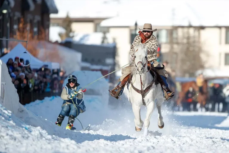 Skijoring: a adrenalina dos cowboys sobre neve