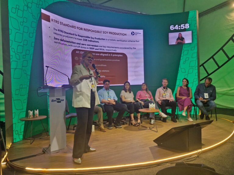 Soja responsável da RTRS se destaca na COP30 pela mitigação climática