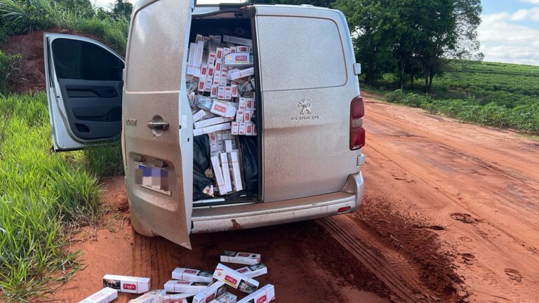 Polícia Rodoviária recupera veículo e apreende cigarros em Pérola