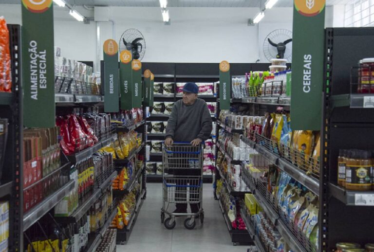 Mudança nas regras de compra no Armazém da Família