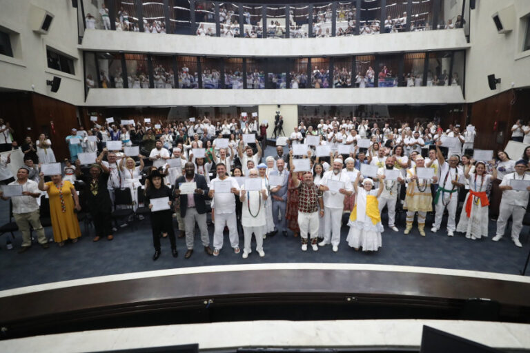 Assembleia Legislativa homenageia umbandistas no Dia da Umbanda