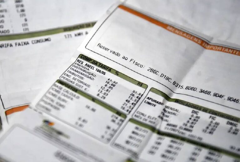 Bandeira vermelha na tarifa de energia elétrica em novembro