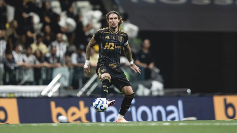 Lyanco se pronuncia após polêmica com torcedores do Atlético-MG