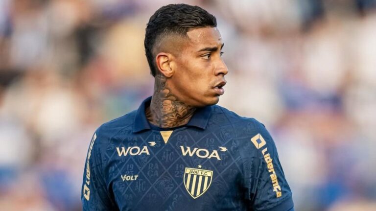 Trajetória de Alef Manga: polêmicas e apostas no futebol brasileiro