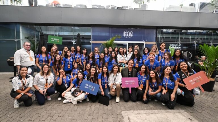 CBA promove inclusão feminina na F1 com 30 garotas