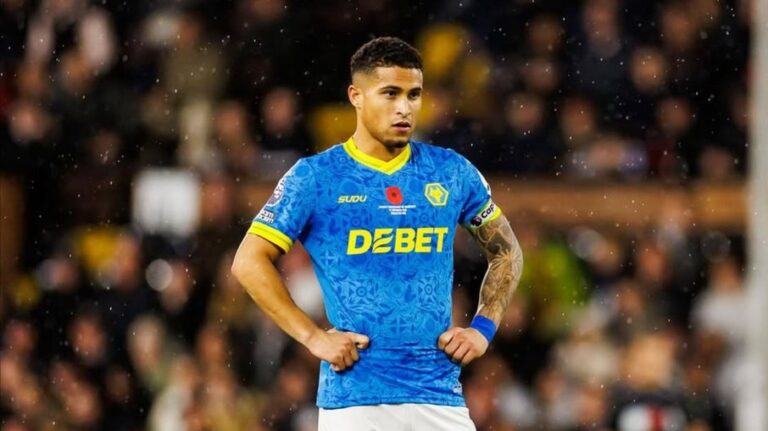 Manchester United pode investir alto por ex-jogador do Flamengo