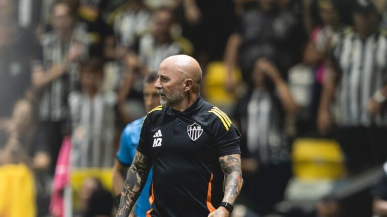 Sampaoli destaca evolução da equipe após vitória na Sul-Americana