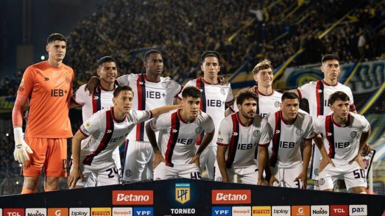 Jogadores do San Lorenzo protestam por falta de condições básicas