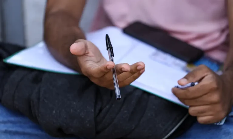 Tiroteio interrompe prova do Enem no Rio de Janeiro