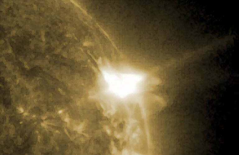 Erupções solares intensificam atividade no Sol em novembro de 2025