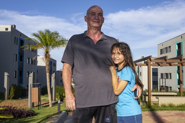 Iniciativa do Paraná garante R$ 80 mil para idosos na compra da casa própria