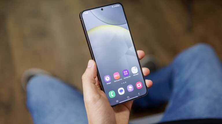 Samsung reduz preço do Galaxy S24 Plus com foco em desempenho