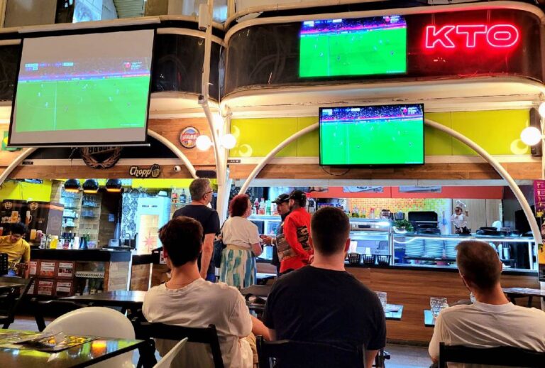 Chope grátis em bar de Curitiba se Palmeiras vencer Libertadores