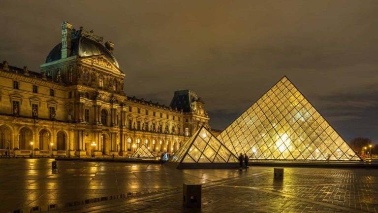Falhas de segurança no Museu do Louvre expõem vulnerabilidades