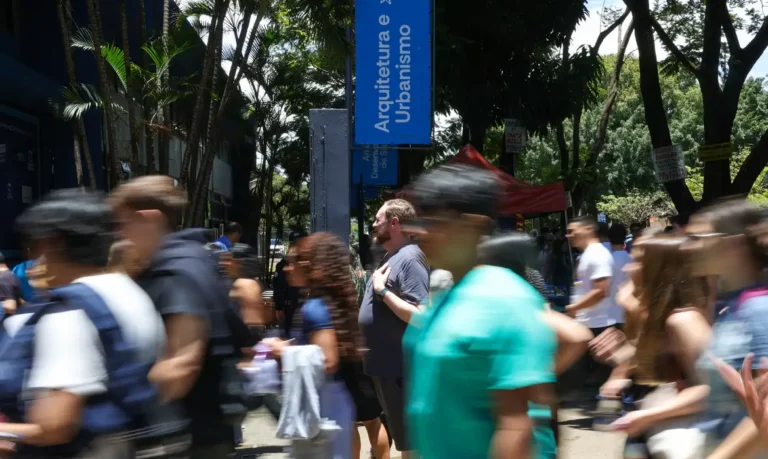 Taxa de abstenção do Enem 2025 no primeiro dia foi de 27%