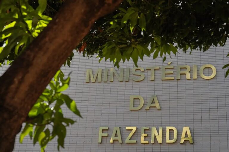 Como o empoçamento pode ajudar o governo a alcançar o déficit zero