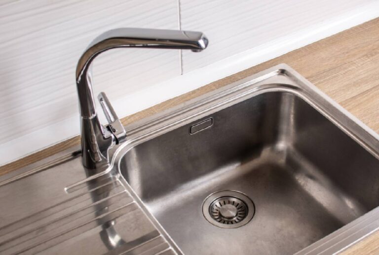 Sanepar alerta sobre desabastecimento de água em Curitiba