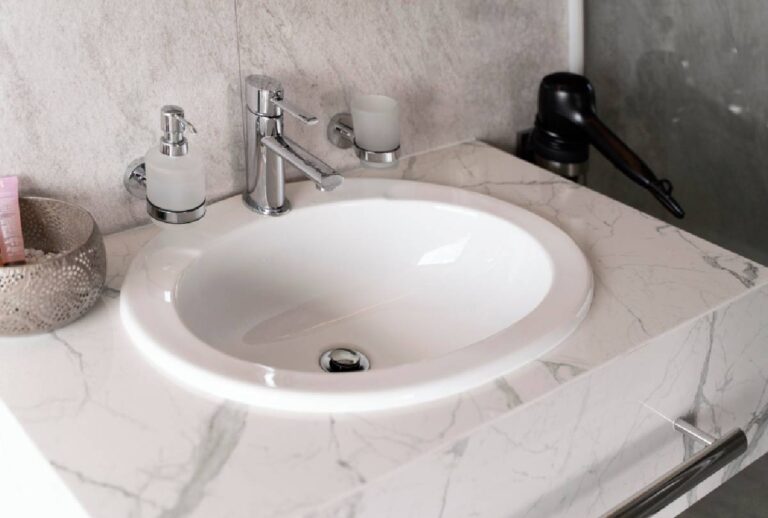 Sanepar informa sobre desabastecimento de água em 13 bairros de Curitiba