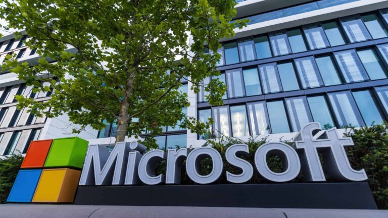 Microsoft garante acesso a chips da Nvidia com contrato bilionário
